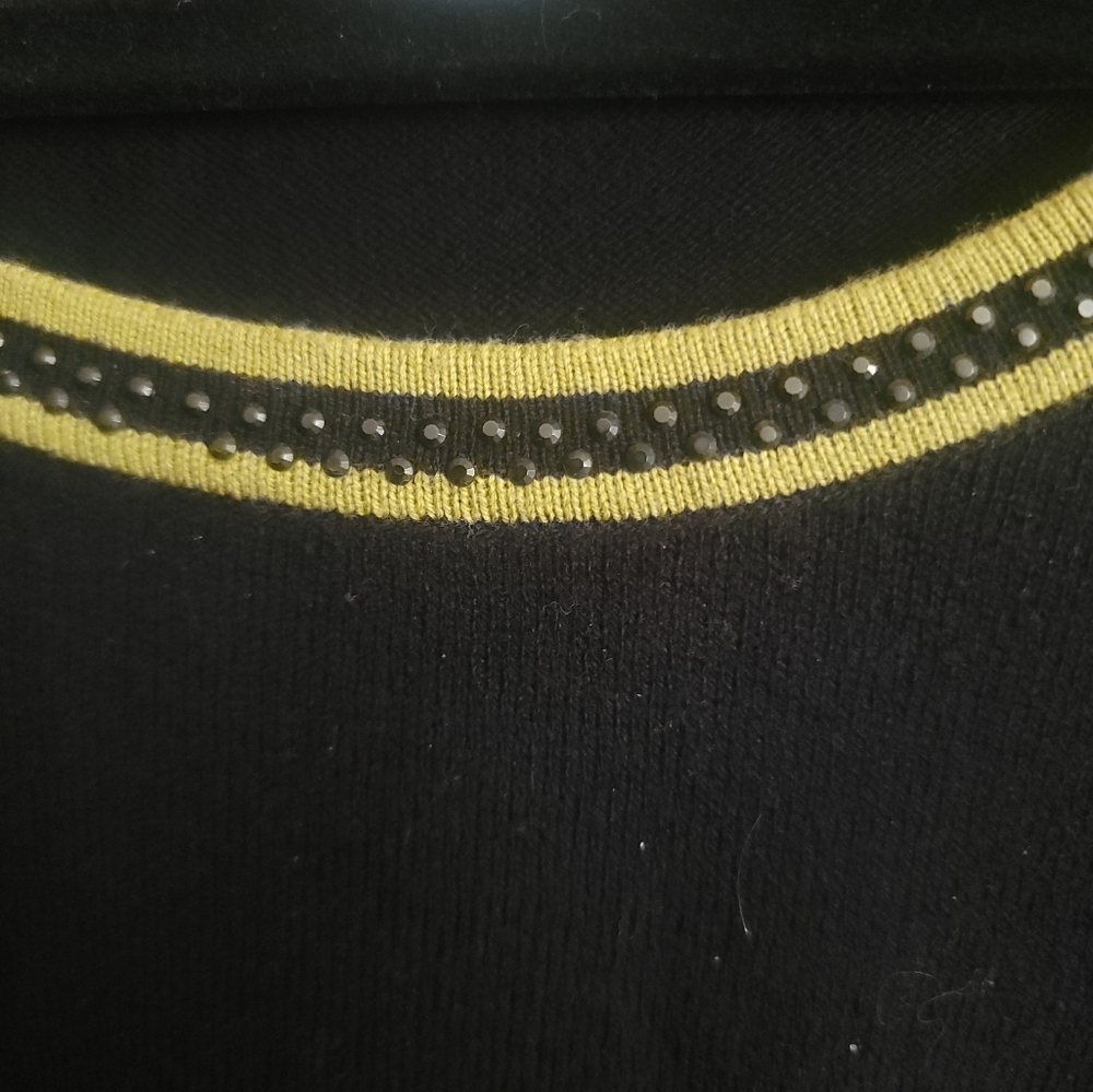 Misses Sz L Christopher & Banks Black Sweater Beaded With Green Trim - Picture 3 of 7